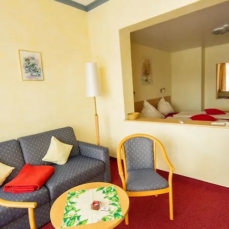 Hotelpension Schroeder מלון וילינגן