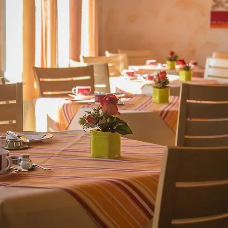 מלון Hotelpension Schroeder