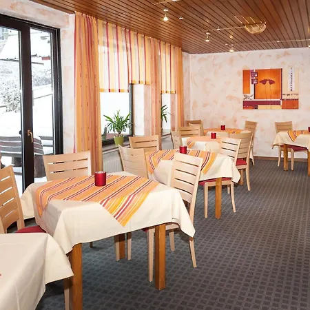 מלון Hotelpension Schroeder
