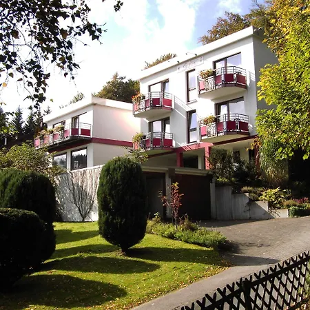 מלון Hotelpension Schroeder 3*