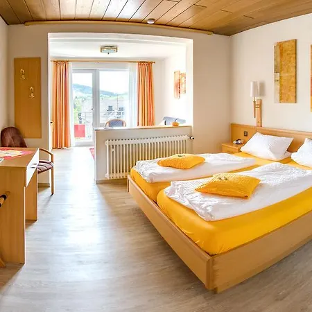מלון Hotelpension Schroeder וילינגן