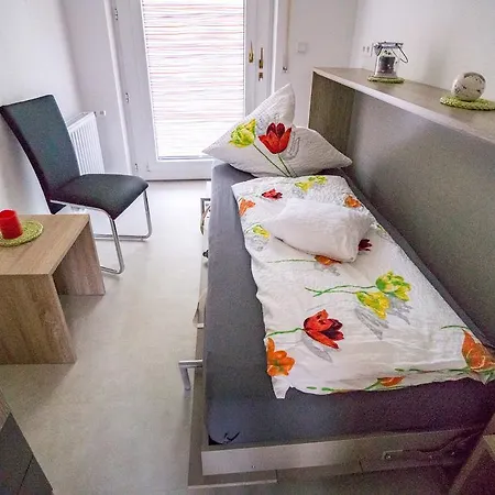 מלון Hotelpension Schroeder 3*