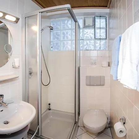 מלון Hotelpension Schroeder וילינגן
