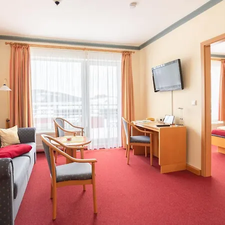 Hotelpension Schroeder מלון