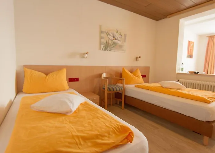 מלון Hotelpension Schroeder